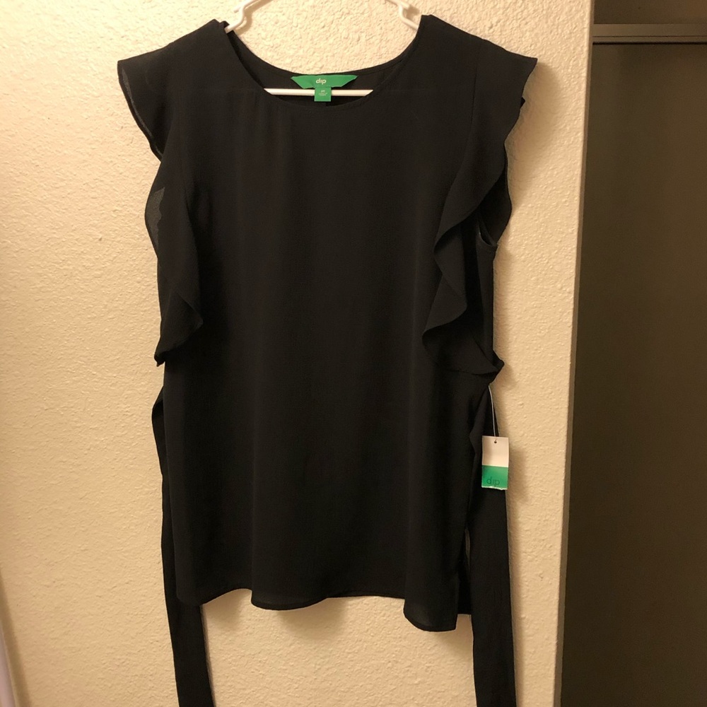 🌺🌺NWT Dip Black Camisole 🌺🌺